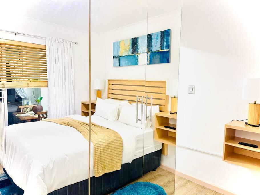 Caline-v Luxury Front Flat * Cape Town